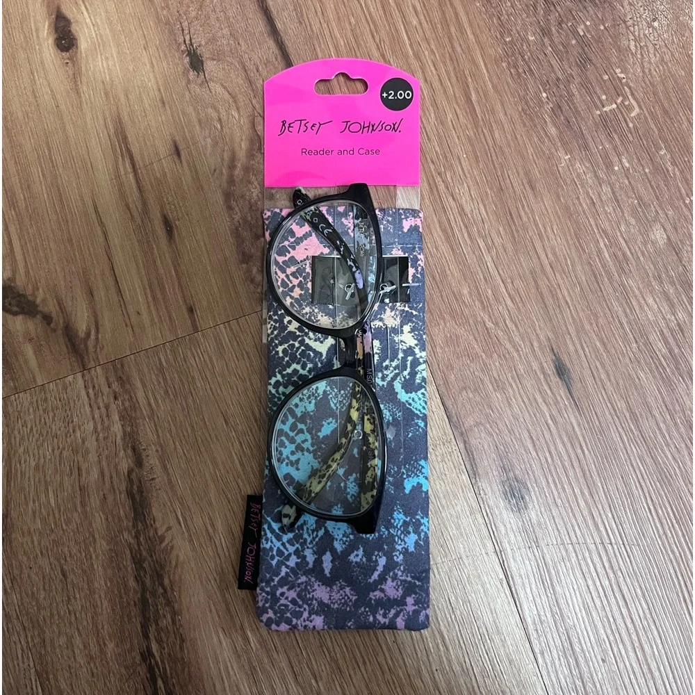 Betsy Johnson readers, 2.00, NWT
